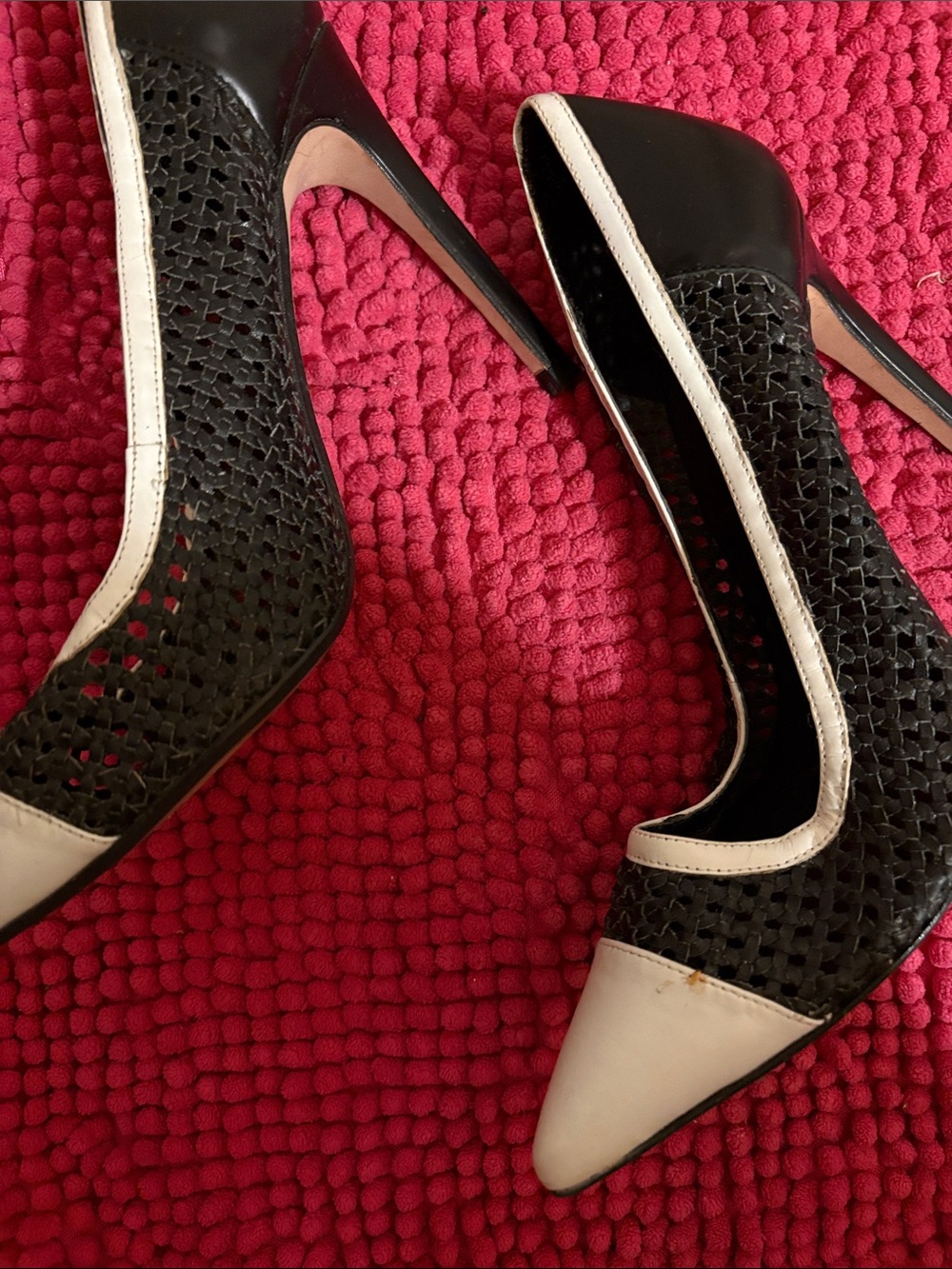Zara Black and White Women's Pointed-Toe Woven Pump